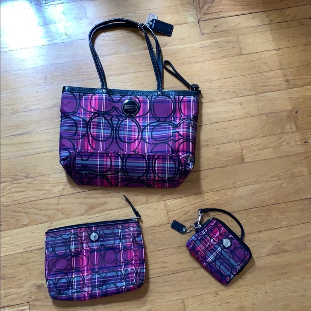Coach purse, bag and wristlet